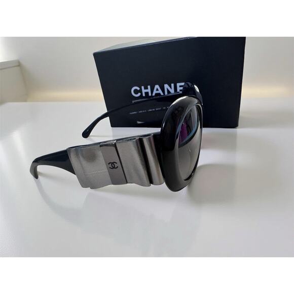 Chanel 5282QA C714s5 Sunglasses Polished Black Oversized Leather Bow w/case - Picture 5 of 11